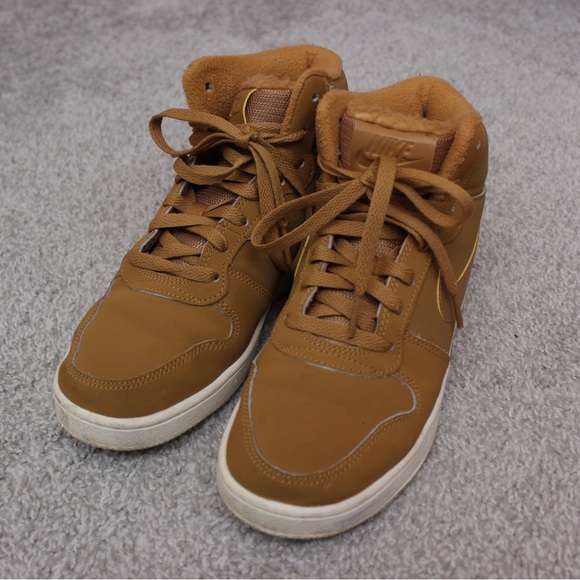LAST CHANCE Women’s Nike Ebernon Mid SE in Wheat - Picture 5 of 8
